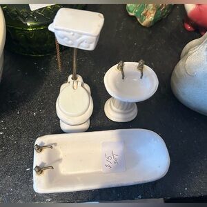 Miniature 3 piece Vintage Bathroom Set. Dollhouse Furniture or Bathroom Decor.